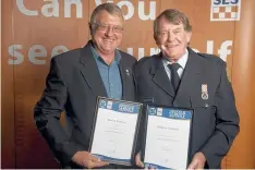  ??  ?? Murray Bennett and Graeme Jackman have both served in the SES for 40 years.