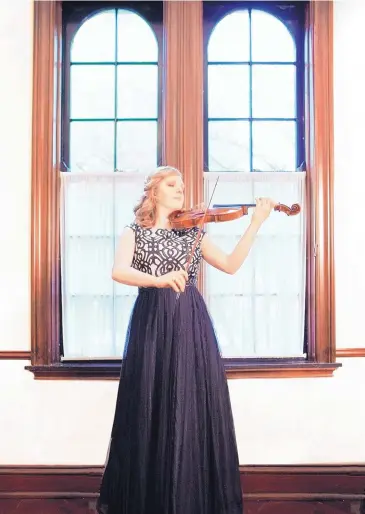  ??  ?? Violinist Rachel Barton Pine will perform a solo recital at Simms Auditorium at Albuquerqu­e Academy.