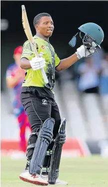  ?? Picture: RICHARD HUGGARD/GALLO IMAGES ?? RISING STAR: 100 up for Sinethemba Qeshile of Warriors during the Momentum One-Day Cup match against Lions at Buffalo Park.