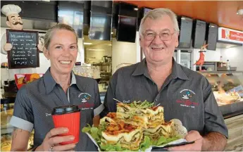  ?? Photo: Tom Gillespie ?? HUNGRY FOR CHANGE: Owners of the Low Flying Duck Cafe, Geoff and Dee Pevitt, have resurrecte­d the truck stop at Charlton after the sudden exit of previous tenant, employing six people in the process.