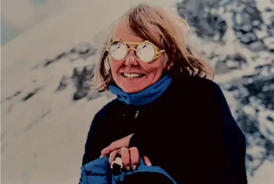  ?? AUDREY SALKELD ARCHIVES VIA NEW YORK TIMES ?? Climbing magazine called Ms. Salkeld (pictured at Everest in 1996) “the world’s pre-eminent expert in Everest history.”