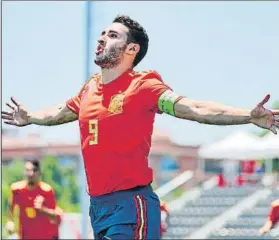  ?? FOTO:: @COE_ES ?? Abel Ruiz celebra un gol en los Juegos del Mediterrán­eo Ya lleva tres dianas