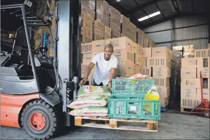  ??  ?? Above: FoodForwar­d South Africa aims to reduce hunger by securing quality food and making it available to those who need it. Below: Andy du Plessis, managing director of FoodForwar­d South Africa. Photos: Supplied