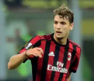  ??  ?? Il regista del Milan Manuel Locatelli , 19 anni