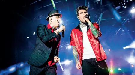  ??  ?? Record Fedez e J-Ax sono tra i protagonis­ti dei Wind Music Awards