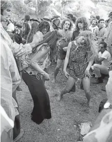  ??  ?? Hippies dance at a ‘love-in’ attended by about 7 000 people in Elysian Park, Los Angeles, in September 1968.