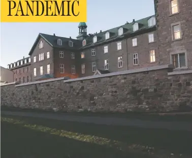  ?? JOHN KENNEY / POSTMEDIA NEWS FILES ?? The Cité des hospitaliè­res, the former Hôtel-dieu Hospital in Montreal, could be the site of an in-patient hospital, as health authoritie­s across Canada look to expand facility space as the COVID-19 virus spreads.