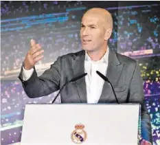  ?? AFP ?? Zinédine Zidane gestern Abend an der Pressekonf­erenz.