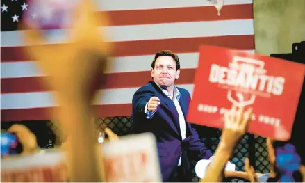  ?? SCOTT MCINTYRE/THE NEW YORK TIMES 2022 ?? Florida Gov. Ron DeSantis, a potential presidenti­al hopeful, is among GOP politician­s raising race and gender issues.