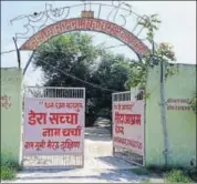  ??  ?? The cult’s discourse centre at Mohammadpu­r Gumi village in Meerut and (right) Passengers stranded at Agra Cantt station after cancellati­on of Punjab and Haryanabou­nd trains on Sunday.