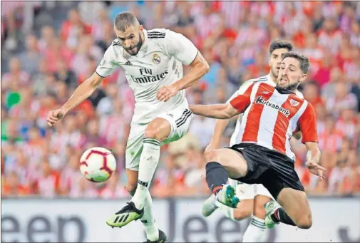  ??  ?? BENZEMA NO APARECIÓ EN ESCENA. En San Mamés, regresó la nostalgia por Cristiano Ronaldo.