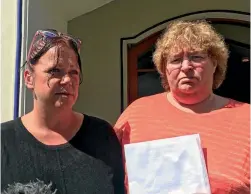  ?? PHOTO: FAIRFAX NZ ?? Teresa Gooch, left, and Donna Bouma have worked at Cadbury’s Dunedin plant for 16 years.