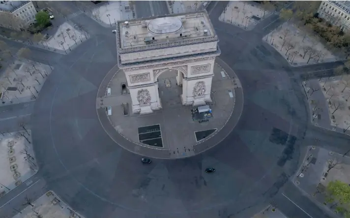  ??  ?? This photo taken Sunday shows the empty Place Charles de Gaulle with the Arc de Triomphe at center, during the nationwide confinemen­t due to the coronaviru­s outbreak in Paris. The new coronaviru­s causes mild or moderate symptoms for most people, but for some, especially older adults and people with existing health problems, it can cause more severe illness or death. Photo: AP