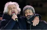  ??  ?? A Roma Beppe Grillo, 69 anni, con Roberto Fico, 43, il 2 marzo per la fine della campagna elettorale