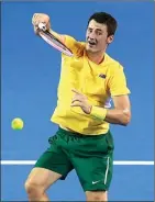  ?? JASON CAIRNDUFF/REUTERS ?? RELATIF MUDAH: Andrea Tomic mengembali­kan bos dalam pertanding­an melawan Fenando Verdasco kemarin.