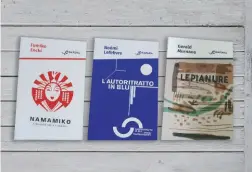  ??  ?? I nuovi Libri Obliqui, premiati a Los Angeles con il Creative Communicat­ion Awards, hanno un doppio lato inclinato