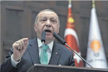  ?? FOTO: DPA ?? Vor seiner AKP-Fraktion sandte der türkische Präsident Recep Tayyip Erdogan scharfe Worte in Richtung USA, Griechenla­nd und Zypern.