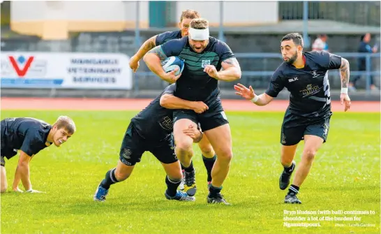  ?? Photo / Lewis Gardner ?? Bryn Hudson (with ball) continues to shoulder a lot of the burden for Ngamatapou­ri.