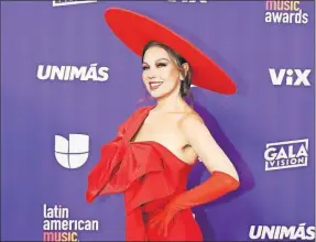  ?? ?? Thalía posa en la alfombra roja de la novena edición de los Latin American Music Awards, en Las Vegas