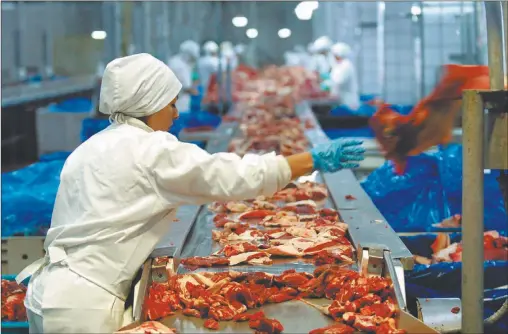  ?? CEDOC PERFIL ?? DE GIRA. De la mano del Ipcva, los productore­s locales llegaron a Dubai y consiguier­on gran aceptación de la carne argentina.