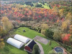  ?? Tyler Sizemore / Hearst Connecticu­t Media ?? Fall foliage in Cromwell in October.