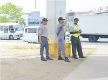  ?? JUSTO FELIZ ?? El Patrullaje entre policías y militares fue extendido a nivel nacional con miles de agentes en puntos estratégic­os.