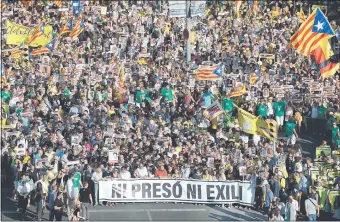  ??  ?? “Cada minuto que nuestros presos están en la cárcel y no con sus familias es una indecencia política real y no lo vamos a permitir”, dijo presidente catalán Quim Torra.