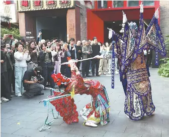 Chinese opera hits big in small theaters | China Daily | PressReade­r