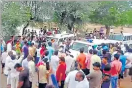  ??  ?? Residents of Datta village in Hisar protesting against police flag march on Wednesday.
