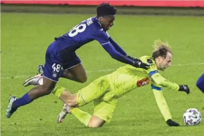  ?? FOTO BELGA ?? De wedstrijd van Anderlecht tegen AA Gent was niet om aan te zien afgelopen weekend. Dat moet voor Albert Sambi Lokonga beter in de beker: “Naar Luik gaan is toch een beetje thuiskomen, het is heel dicht bij Verviers.”