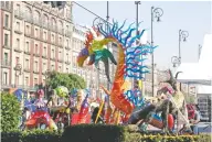  ??  ?? Después del desfile los alebrijes se exhibirán en las principale­s aceras de Reforma, entre el Ángel y la Diana Cazadora.