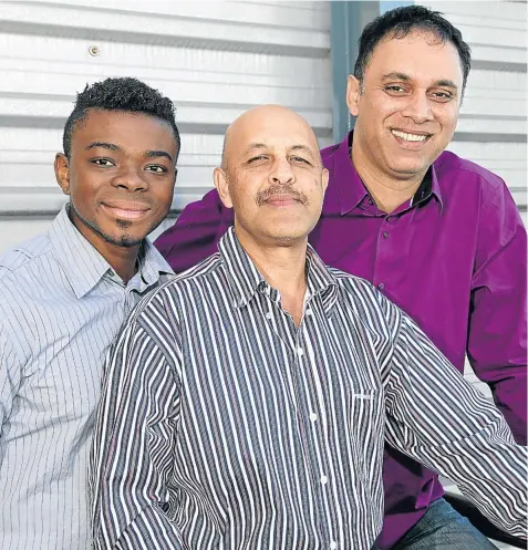  ??  ?? FAVOURITES: Senzo Mthethwa, Henry Ramkissoon and Koobeshen Naidoo star with Neil Green in LMAO Dingalings Mega Comedy Festival at the Suncoast Cine Centre