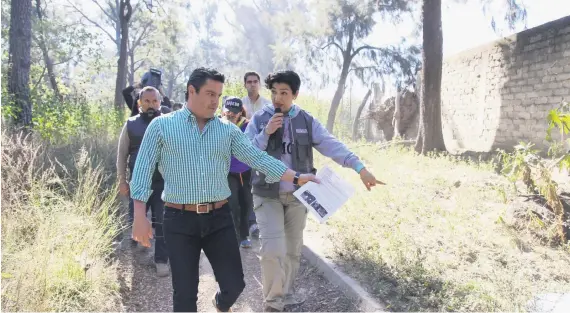  ??  ?? COORDINACI­ÓN. Distintas dependenci­as del Gobierno de Jalisco asistieron a la defensa del bosque.