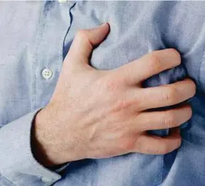  ??  ?? One of the most common ways to treat chest pains is for doctors to insert a stent into the arteries supplying blood and oxygen to the heart.