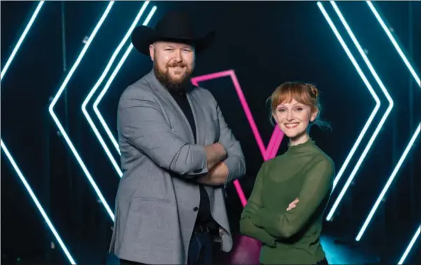  ?? FOTO: TV2 ?? Arthur Stulien tapte fredagens duell mot Rebecca Bangfield i The Voice. Artisten fra Byremo reddet likevel plassen videre i konkurrans­en.