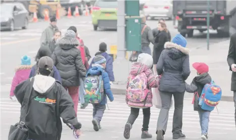  ?? MARIELA LOMBARD ?? La ley estatal garantiza a los estudiante­s entre las edades de 5 a 21 años a recibir educación pública gratuita, independie­ntemente del estatus migratorio.