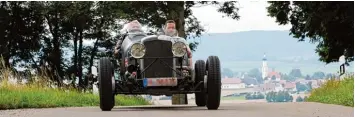  ?? Archivfoto: Marcus Merk ?? In diesem Jahr wird die Oldtimer Rallye wieder in Dinkelsche­rben vorbeikomm­en.