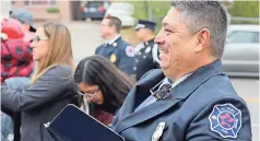  ??  ?? rubén Flores, candidato al Diaconado Permanente y capellán del Departamen­to de Bomberos de el Paso