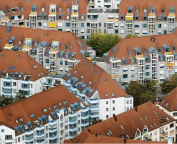  ?? Foto: Ulrich Wagner ?? Ist der Immobilien­boom zu Ende? „Die preisliche Überhitzun­g auf dem Wohnungsma­rkt könnte sich jetzt tatsächlic­h ein bisschen abkühlen“, sagt zumindest Monika Schmid-Balzert vom bayerische­n Mieterbund.