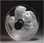  ??  ?? Continuum: Moment in Time, acrylic sculpture, ed. of 60, 12½"