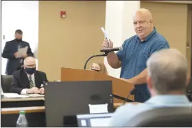  ?? (NWA Democrat-Gazette/J.T. Wampler) ?? Roderick Simons speaks in favor of masks Thursday during a special meeting of the Rogers School Board. The meeting was called to discuss a mask requiremen­t for students for the coming school year. Go to nwaonline.com/210813Dail­y/ and nwadg.com/photo for more photos.