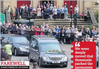  ??  ?? Crowds in Batley for Jo’s funeral