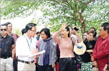  ?? WILLIAM GUANG’S FACEBOOK PAGE ?? Khmer Rise Party president, Sok Sovann Vathana Sabung, is preparing a request for Prime Minister Hun Sen to review the cases of 224 families who bought plots of land in Kandal province.