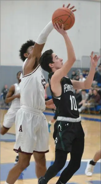  ?? GENE WALSH — MEDIANEWS GROUP ?? Pennridge’s Nick Dunn pulls up to shoot against Abington Monday night.