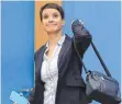  ?? FOTO: DPA ?? Frauke Petry packt ein.