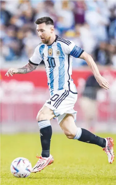  ?? Associated Press ?? Argentina’s Lionel Messi controls the ball during an internatio­nal friendly match against Jamaica on Tuesday.