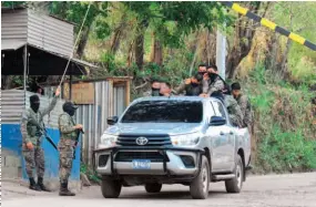  ??  ?? Estado. El centro penal de Izalco fue declarado en emergencia ayer, tras el múltiple asesinato.