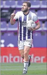  ??  ?? Weissman celebra uno de sus seis goles.