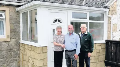  ??  ?? Content customers
Tom Middleton from Caledonian Windows with Maureen and Reg Lowther