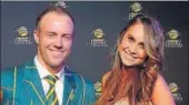  ?? GETTY ?? AB de Villiers with his wife during an awards ceremony.